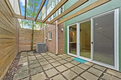 2321 Commonwealth Street Houston TX 77006