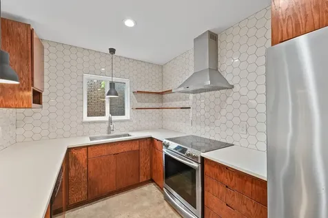 2321 Commonwealth Street Houston TX 77006