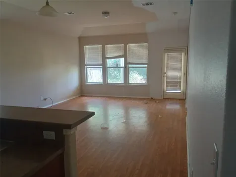 1684 Twin Cove Kyle TX 78640