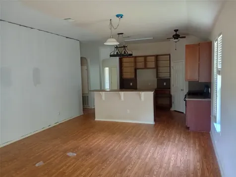 1684 Twin Cove Kyle TX 78640