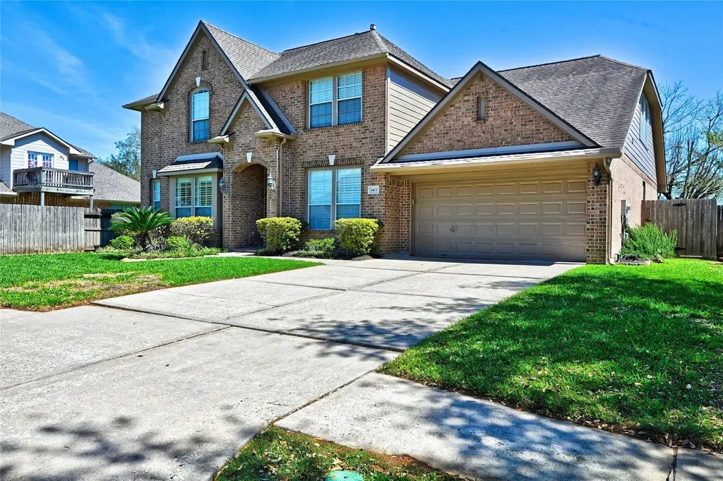 1415 Crystal Lake Circle E Pearland TX 77584