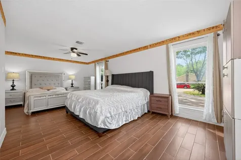 5722 Arncliffe Drive Houston TX 77088