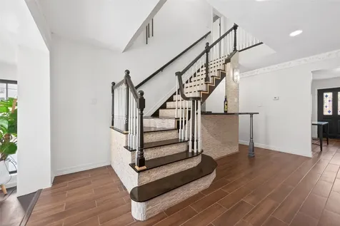 5722 Arncliffe Drive Houston TX 77088