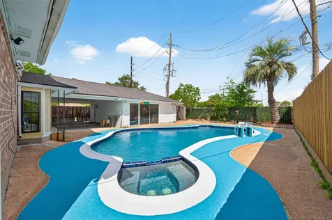 5722 Arncliffe Drive Houston TX 77088