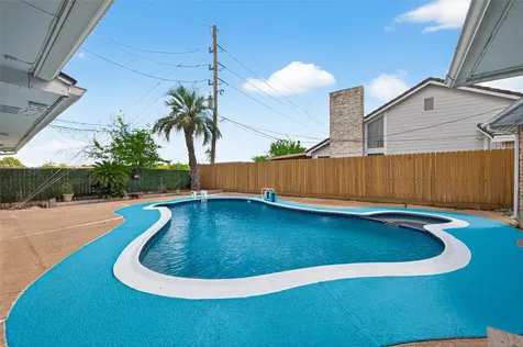 5722 Arncliffe Drive Houston TX 77088