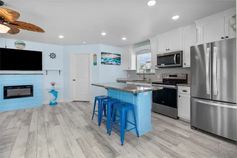 622 Fin Alley Surfside Beach TX 77541