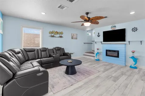 622 Fin Alley Surfside Beach TX 77541