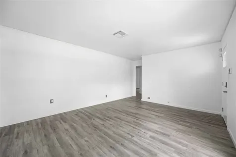 5919 Van Fleet Street Houston TX 77033