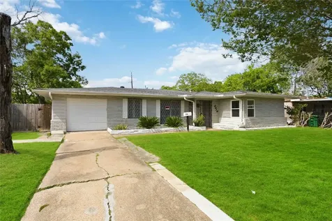 5919 Van Fleet Street Houston TX 77033