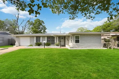 5919 Van Fleet Street Houston TX 77033