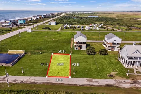 1009 Brighton Jones Boulevard Gilchrist TX 77617