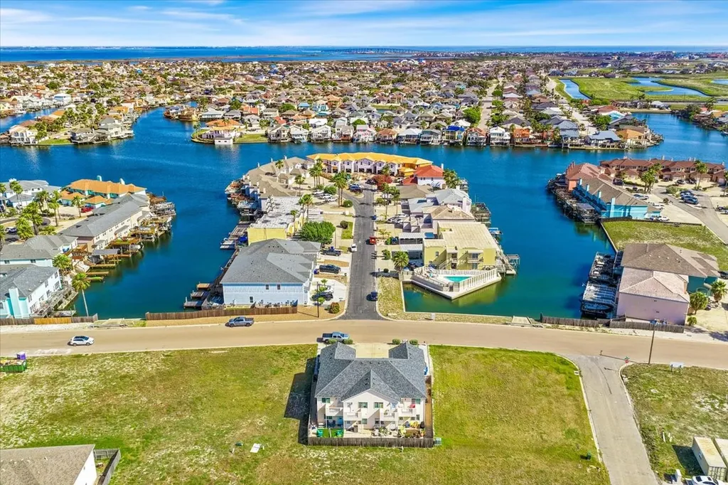 13997 Ports O Call Drive, Unit C Corpus Christi TX 78418