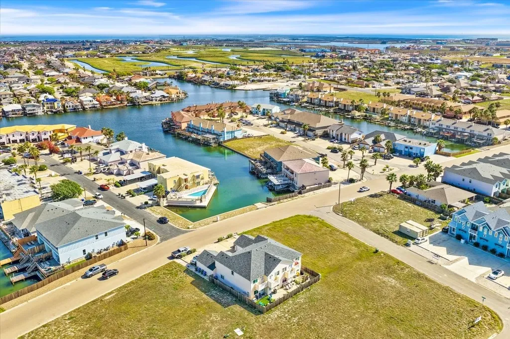 13997 Ports O Call Drive, Unit C Corpus Christi TX 78418