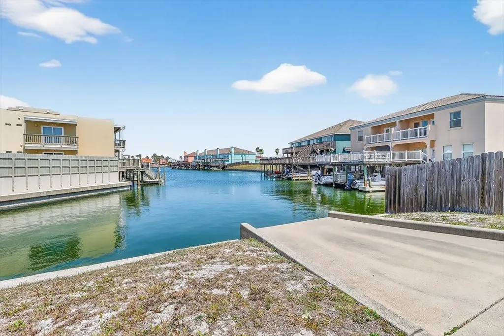 13997 Ports O Call Drive, Unit C Corpus Christi TX 78418