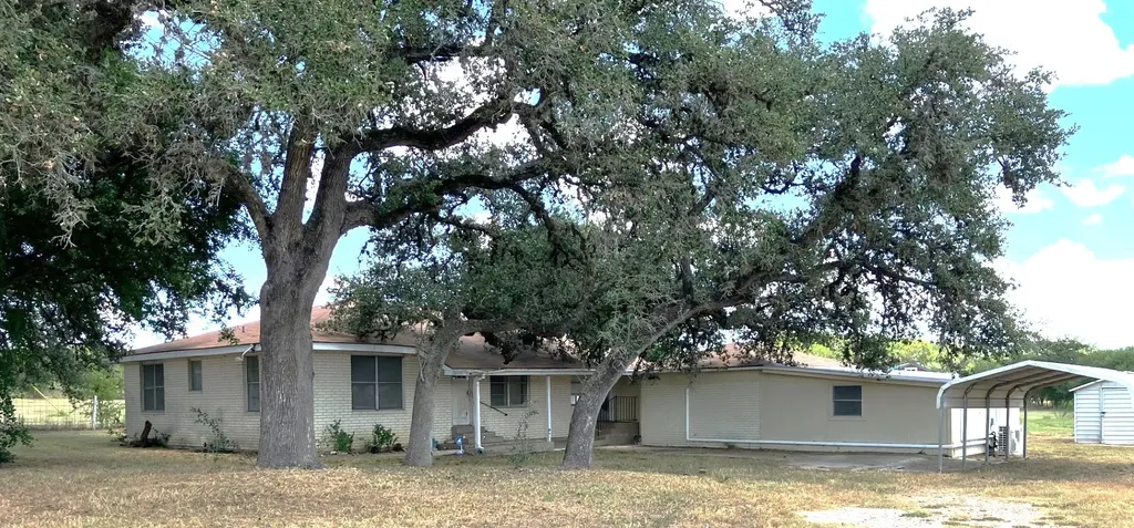 487 Us Highway 77a N Cuero TX 77954