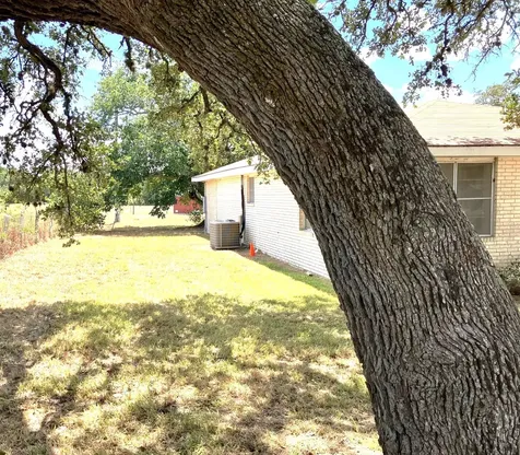 487 Us Highway 77a N Cuero TX 77954