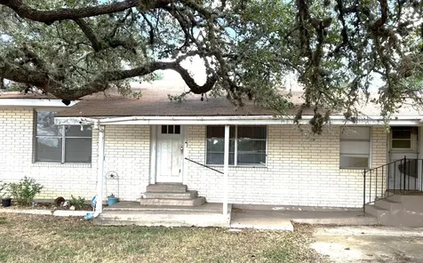 487 Us Highway 77a N Cuero TX 77954