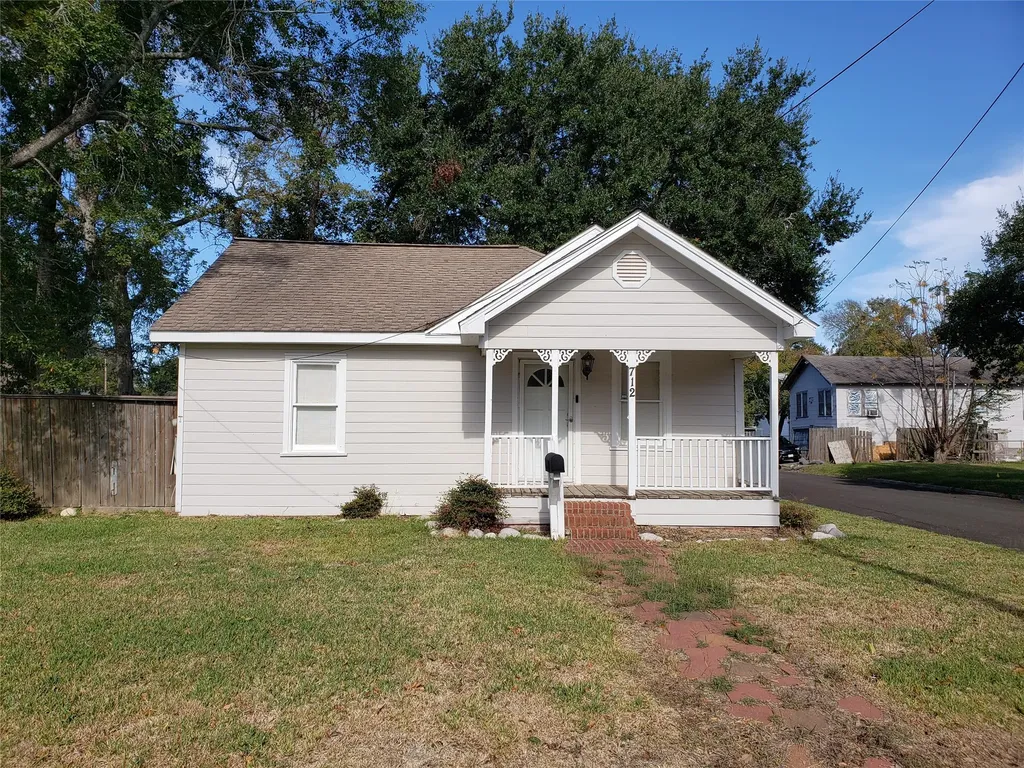 712 E Lobit Street Baytown TX 77520