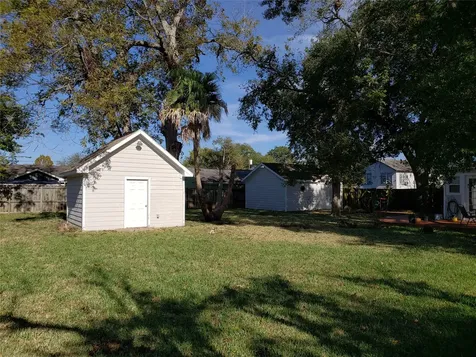 712 E Lobit Street Baytown TX 77520