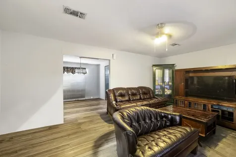 4509 Kingsbury Street Houston TX 77021