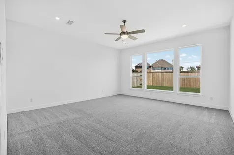1677 Birch Lake Bend Friendswood TX 77546