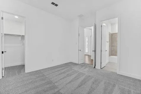 1677 Birch Lake Bend Friendswood TX 77546