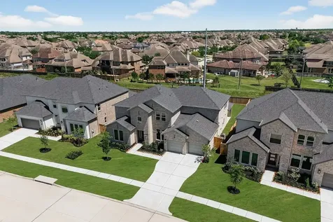 1677 Birch Lake Bend Friendswood TX 77546