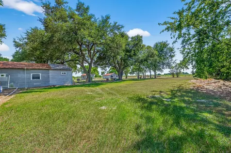 9205 County Road 273 East Bernard TX 77435