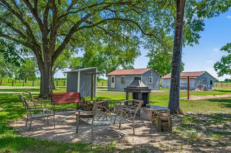 9205 County Road 273 East Bernard TX 77435