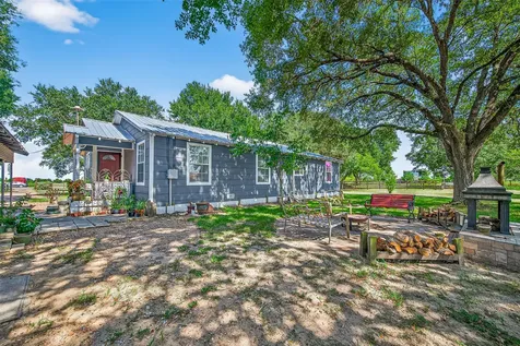 9205 County Road 273 East Bernard TX 77435