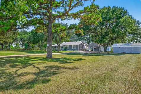9205 County Road 273 East Bernard TX 77435