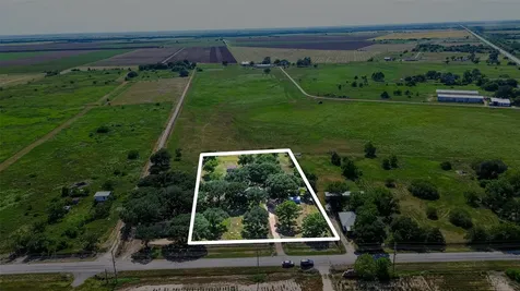 9205 County Road 273 East Bernard TX 77435