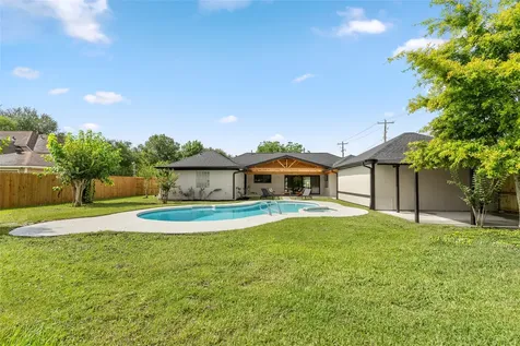 698 Orange Grove Street League City TX 77573