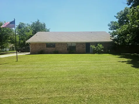 601 Rogers Street Normangee TX 77871