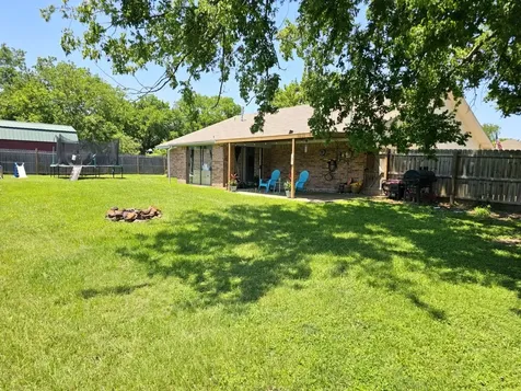 601 Rogers Street Normangee TX 77871