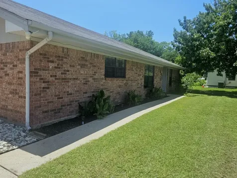 601 Rogers Street Normangee TX 77871