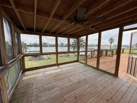 1219 Pilot Lane Galveston TX 77554