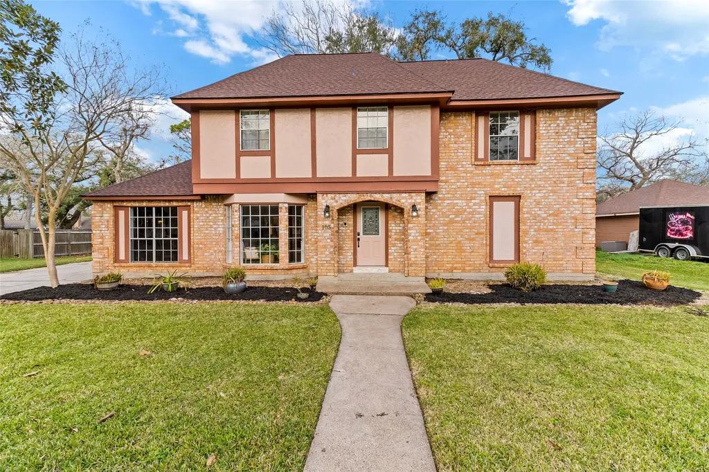105 Poinciana Street Lake Jackson TX 77566