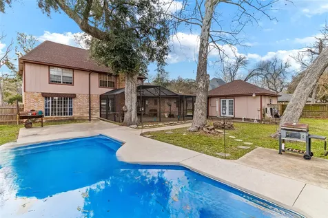 105 Poinciana Street Lake Jackson TX 77566