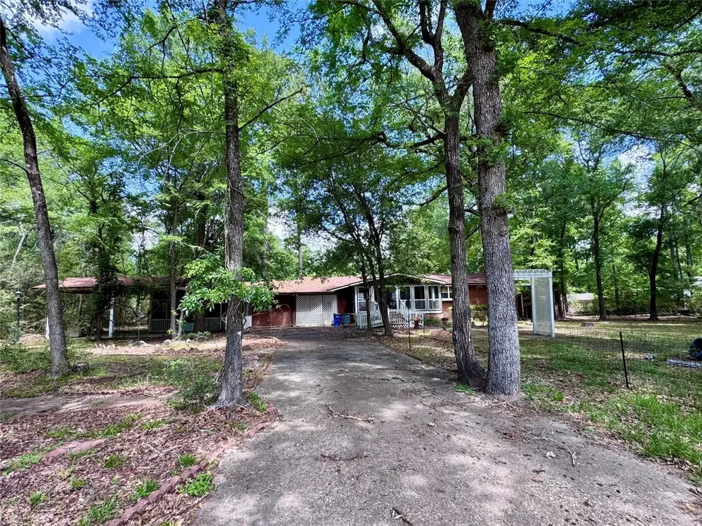 106 Westlake Road Trinity TX 75862