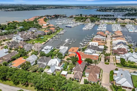 604 Harborside Way Kemah TX 77565