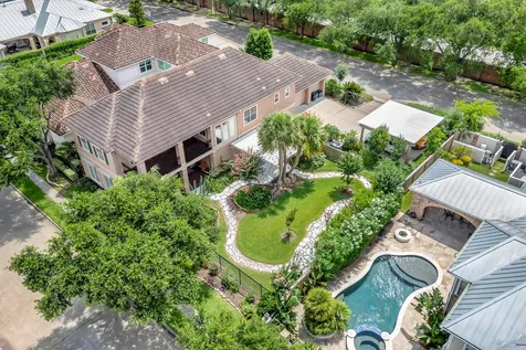 604 Harborside Way Kemah TX 77565