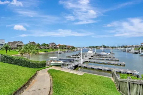 604 Harborside Way Kemah TX 77565
