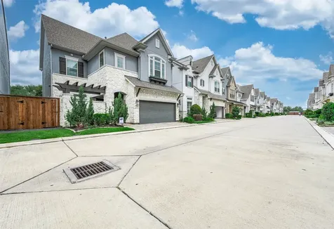 1709 Leilani Drive Houston TX 77055