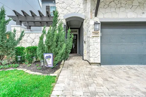 1709 Leilani Drive Houston TX 77055