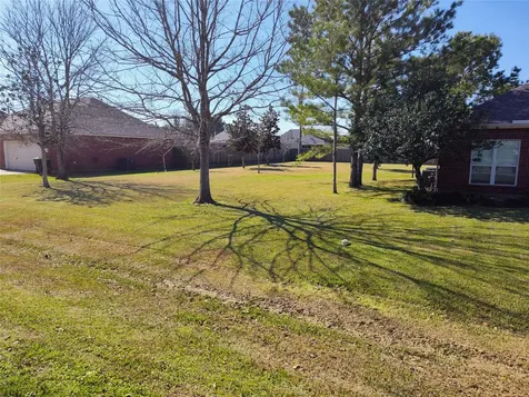 9206 Kostelnik Street Needville TX 77461