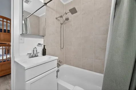 615 7th Street Galveston TX 77550