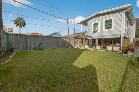 615 7th Street Galveston TX 77550