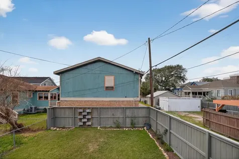 615 7th Street Galveston TX 77550