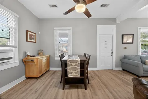 615 7th Street Galveston TX 77550